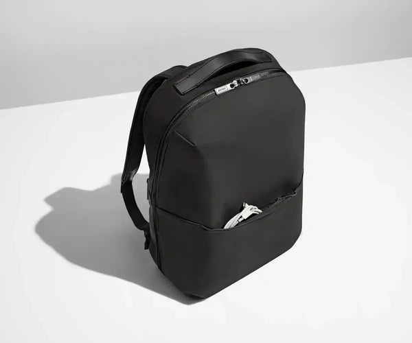 THE EVERYWHERE ZIP BACK